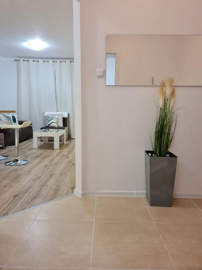 Appartement Little Treasure By The Sea à Pomorie Extérieur photo