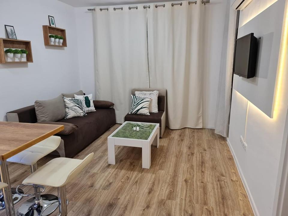 Appartement Little Treasure By The Sea à Pomorie Extérieur photo